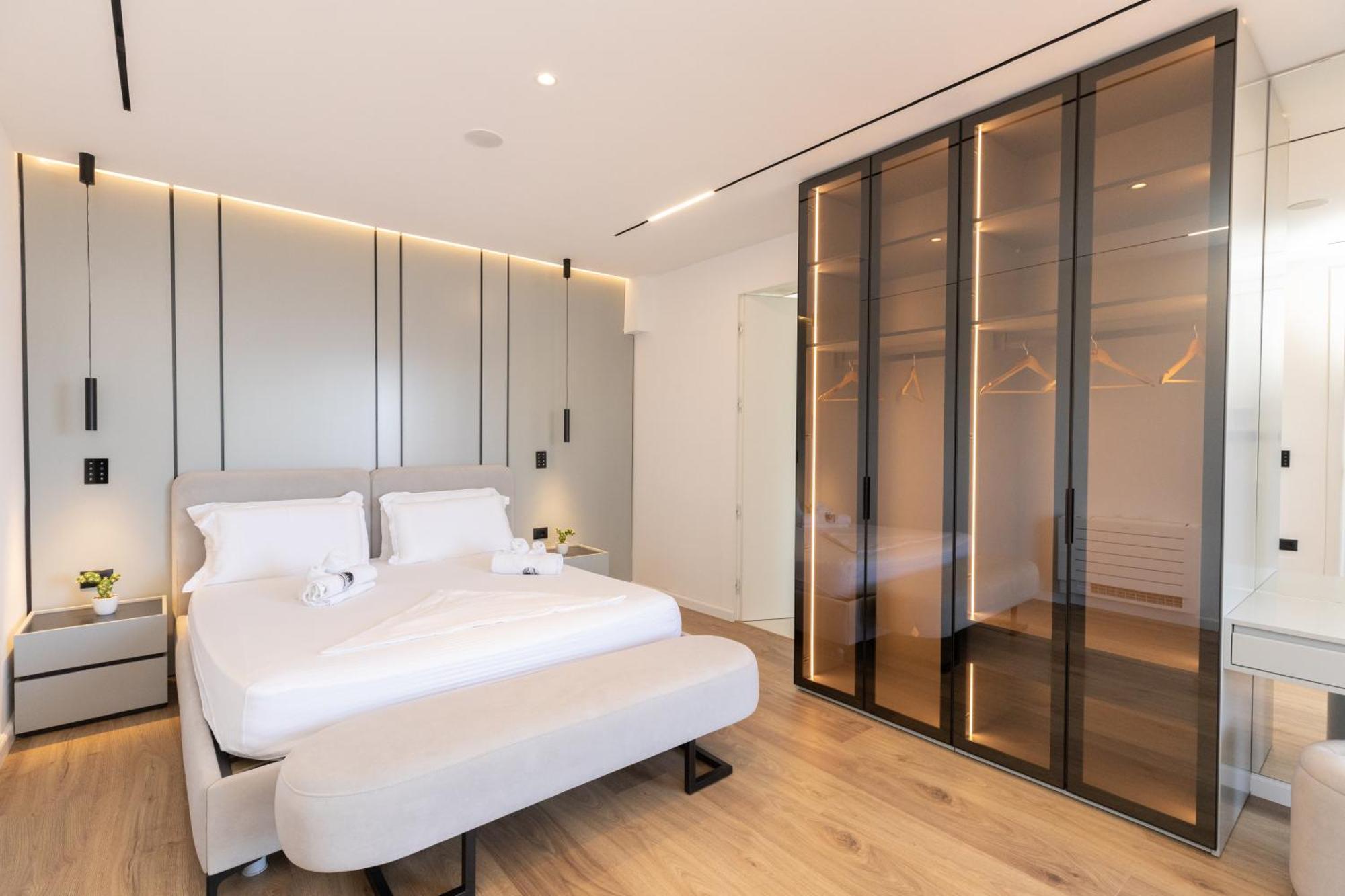 Belleview 1